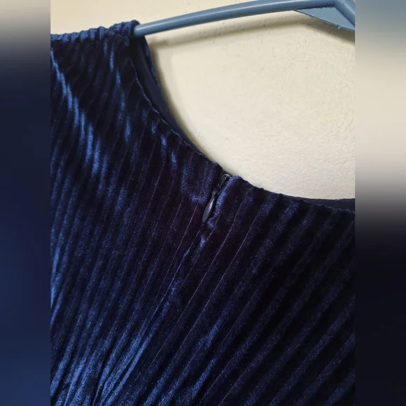 Navy Ribbed Velvet Babydoll - Picture 4 of 7